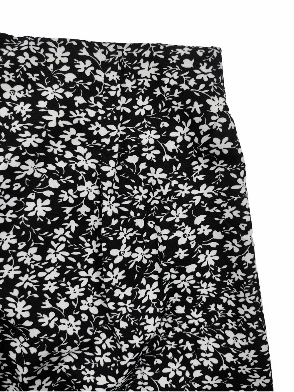Floral Split Maxi Skirt - Black/White - Picture 5 of 5
